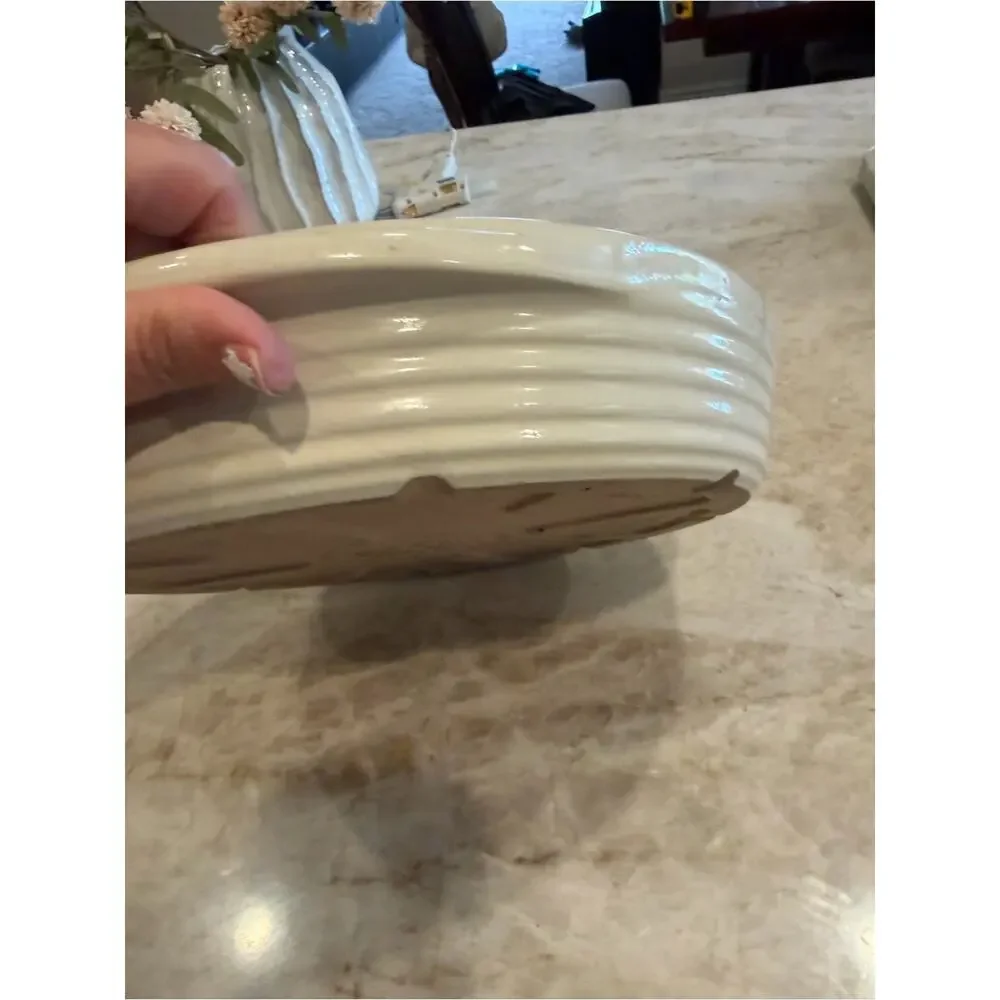 Large 11” round pampered chef stoneware baker cream enamel